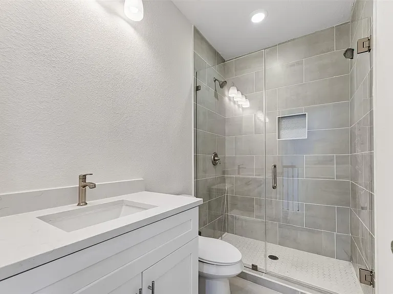 8628 Scott St — Photo 23