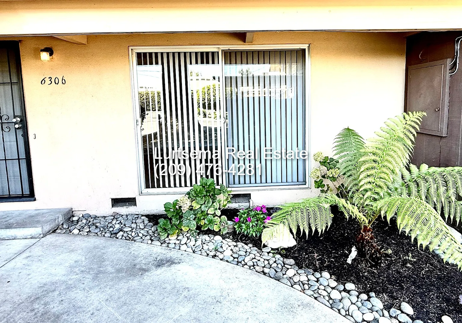 2 bed, 900 sqft, $1,850 — Photo 2
