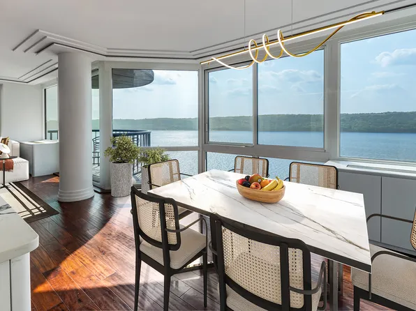 2521 Palisade Avenue image 7 of 25