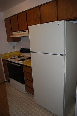2nd image of 1206 S 15th Ave APT B1