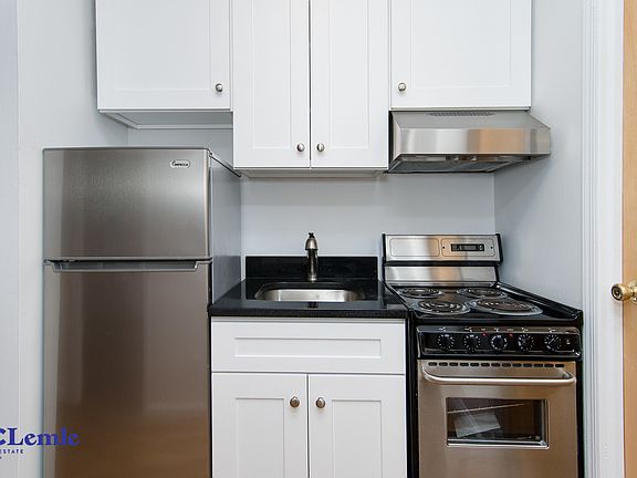 2nd image of 450 E 81st St APT 21
