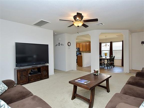 4th image of 320 Kingfisher Ln