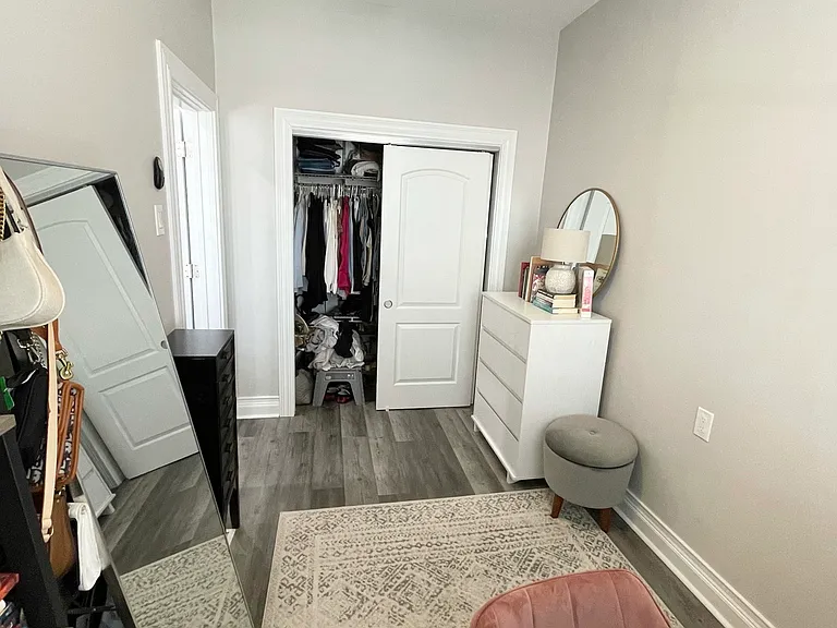 2239 W Cortland St #1 — Photo 11