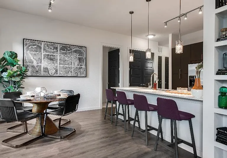 7600 Kirby Dr — Photo 21