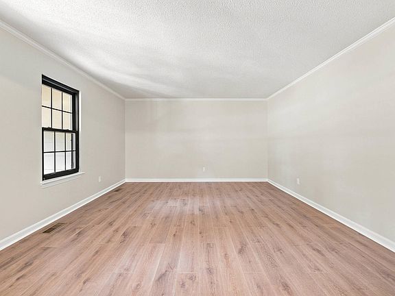 4th image of 316 Shadow Pkwy
