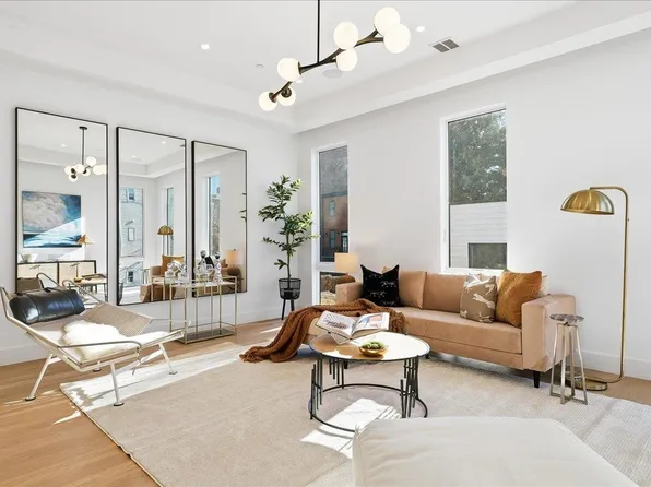 105 Laidlaw Avenue image 10 of 25