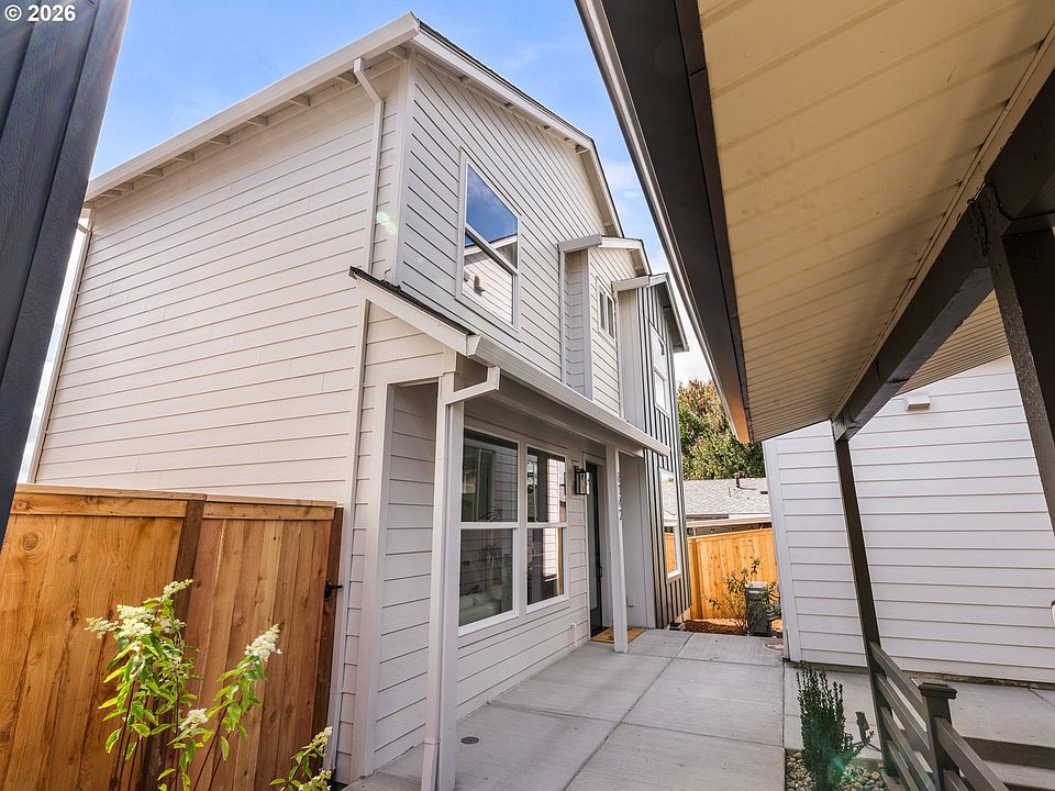 1st image of 4142 SE Ogden St