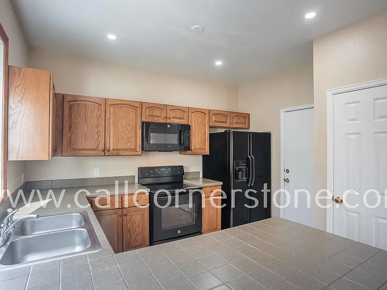 6925 Blue Anchor Point — Photo 7