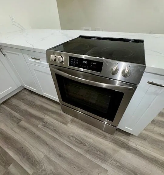 2424 Ocean Park Blvd #8 — Photo 4