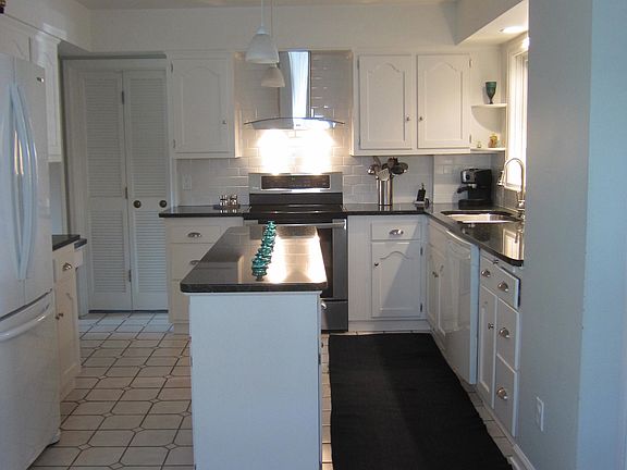 New Kitchen by Vallé Constru