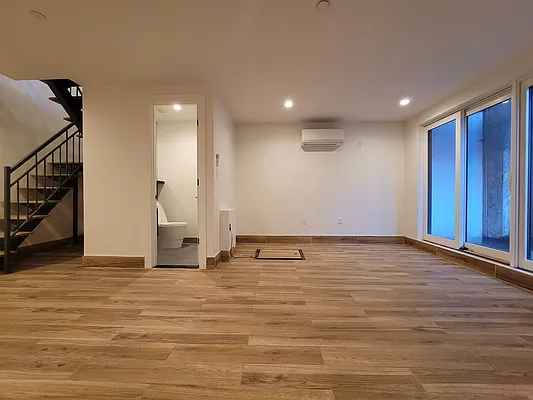 Rented by Lodger Corp | media 2