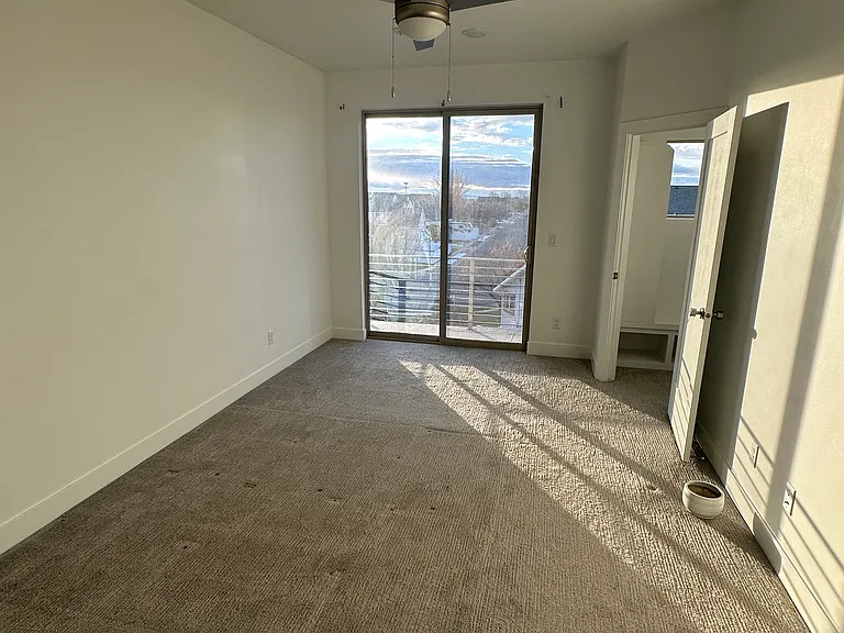 2203 N 525 W — Photo 21