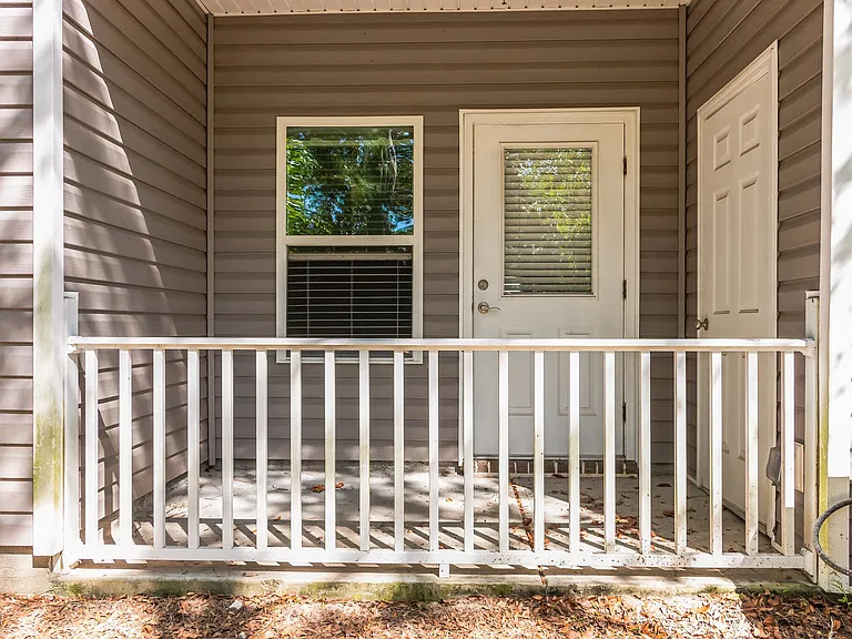 Hickory Grove — Photo 32
