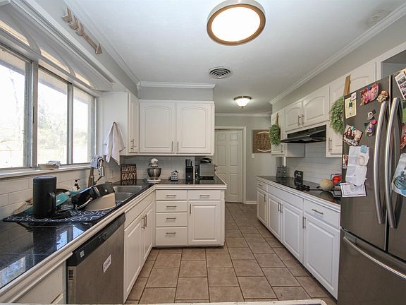 5th image of 3703 Bridle Path