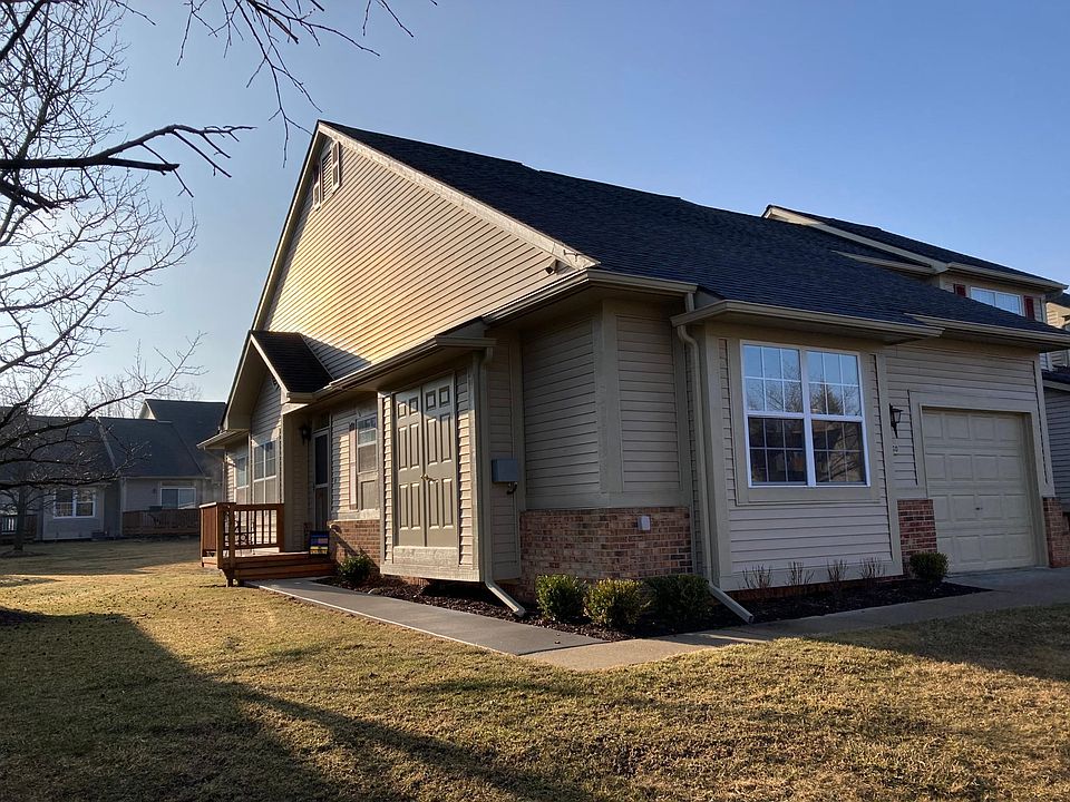 1st image of 41860 Cantebury Dr