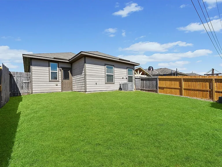 13206 Clifton Hill Ln — Photo 23