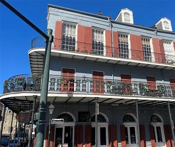 601 Decatur St #6