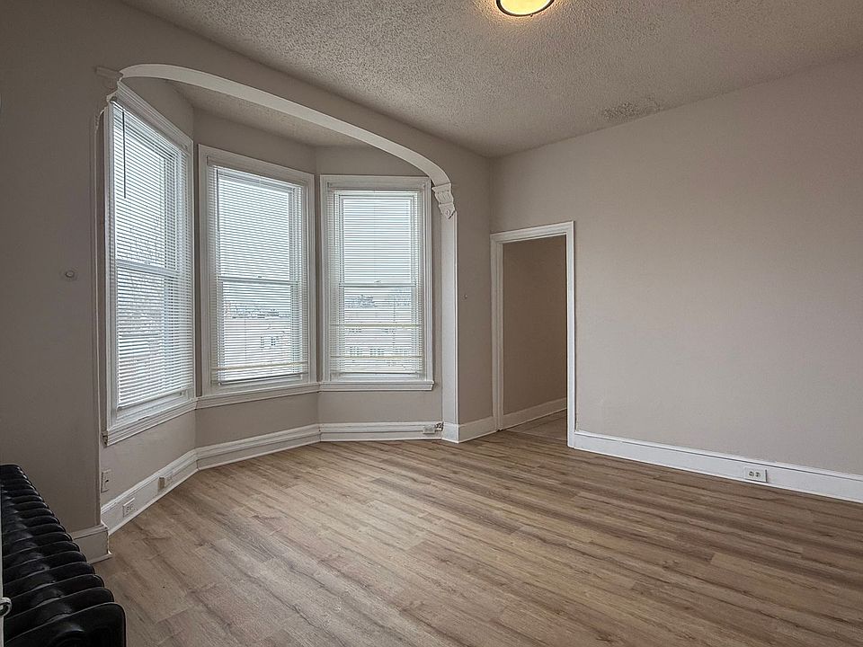 1st image of 1113 Lafayette Ave #2R