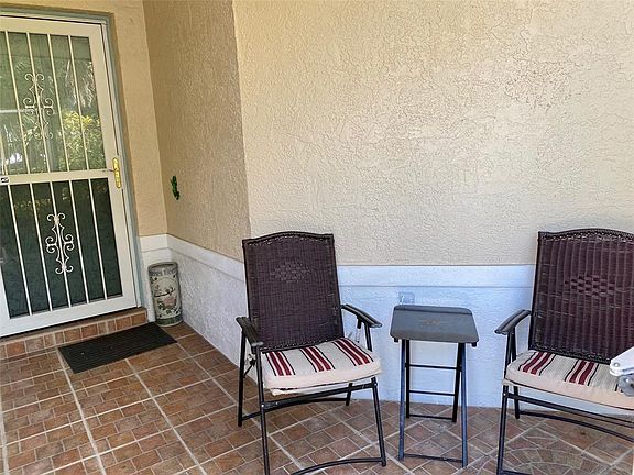 4th image of 2602 Edgewater Ct