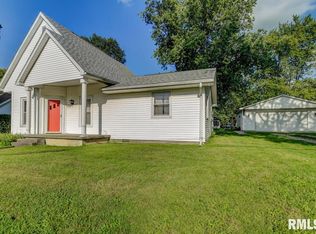 125 S Main St, Loami, IL 62661