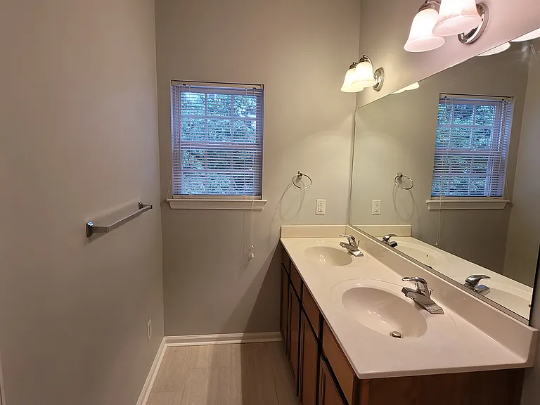 471 Revolution Ln — Photo 16