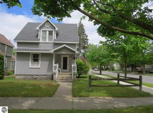 502 W 10th St, Traverse City, MI 49684