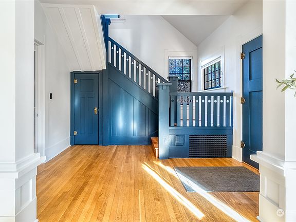 5th image of 920 Fern Avenue