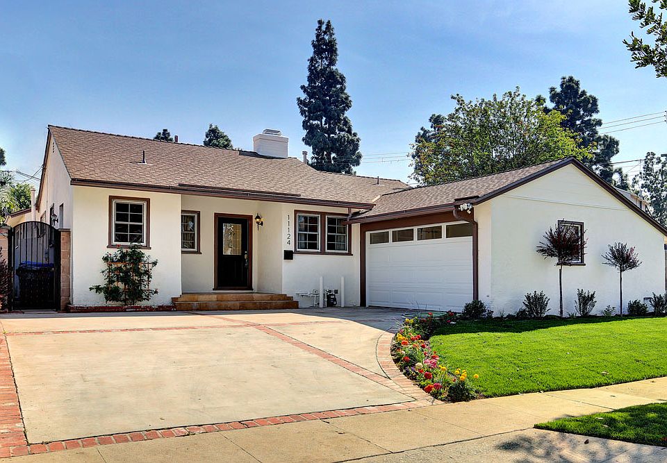 1st image of 11124 Pickford Way