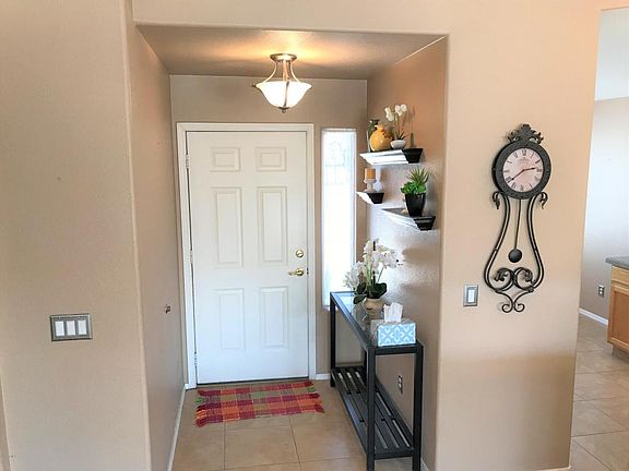3rd image of 1393 E Waterview Pl