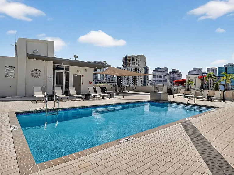 435 N Andrews Ave #206 — Photo 21