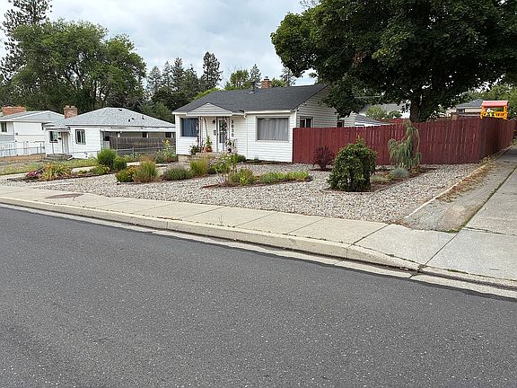 4th image of 3030 W Wellesley Ave