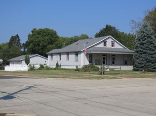 301 N Sampson St, Tremont, IL 61568