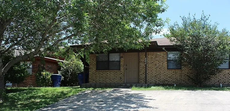205 Horseshoe — Photo 1