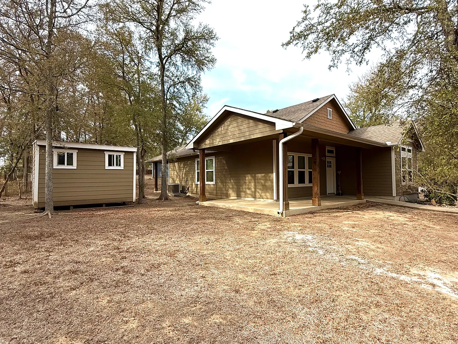 3 bed, 1600 sqft, $2,095 — Photo 2