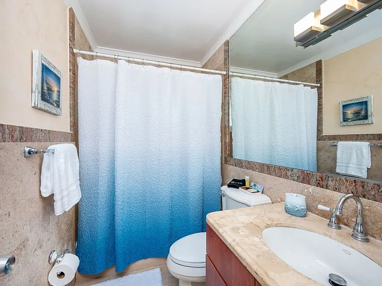 1031 Redbird Ave — Photo 13