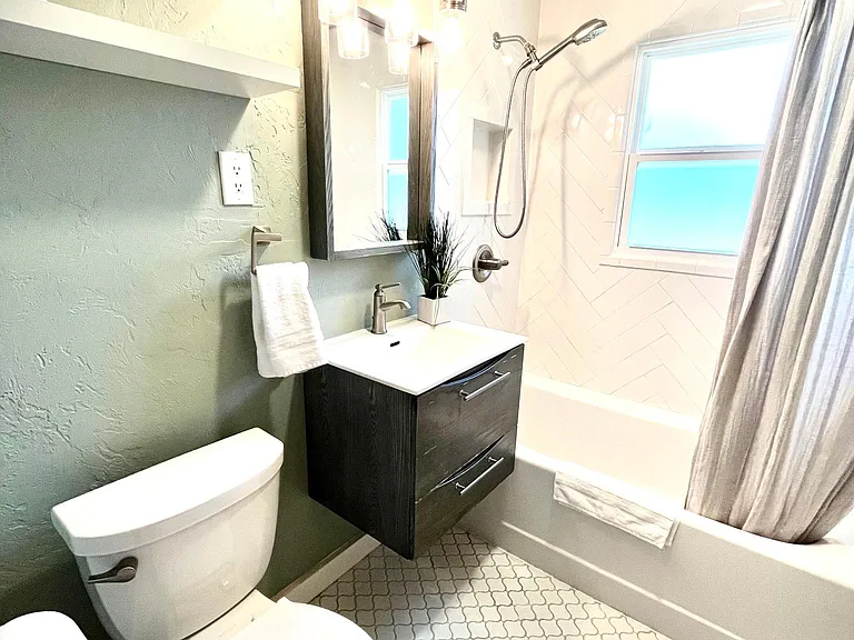 6712 N Ross Ave — Photo 7