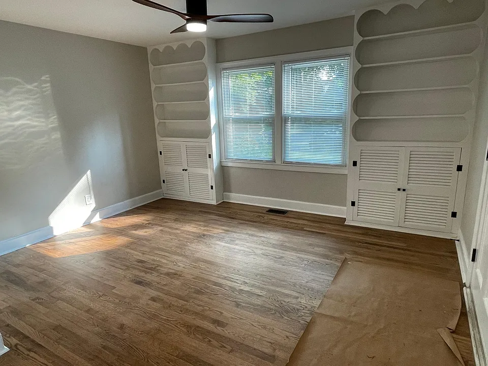 Another view of the LR with additional built-ins
