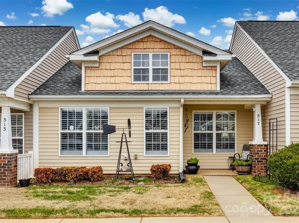 517 Fenton Pl, Rock Hill, SC 29732