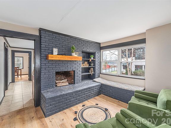 5th image of 52 Boyd Ave