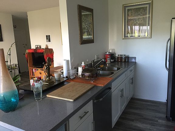3rd image of 802 W Knoll Dr APT 108