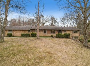 1420 Manderford Rd, Bloomfield Hills, MI 48304