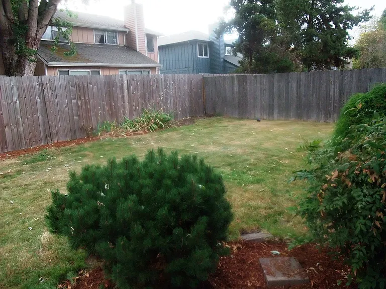 1135 Raffon Ct SE — Photo 9