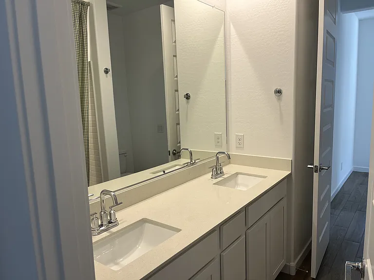 9733 W Flower St — Photo 6