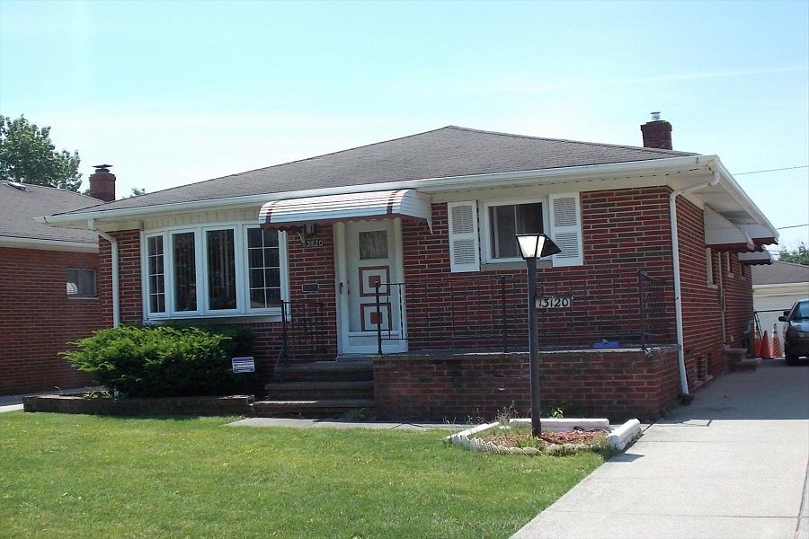 1st image of 13120 Darlington Ave