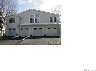 828 Corners Ct #1, Lake Orion, MI 48362