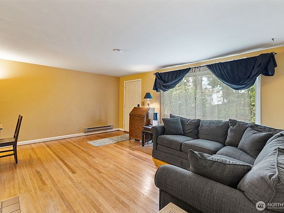 5th image of 15548 9th Avenue NE