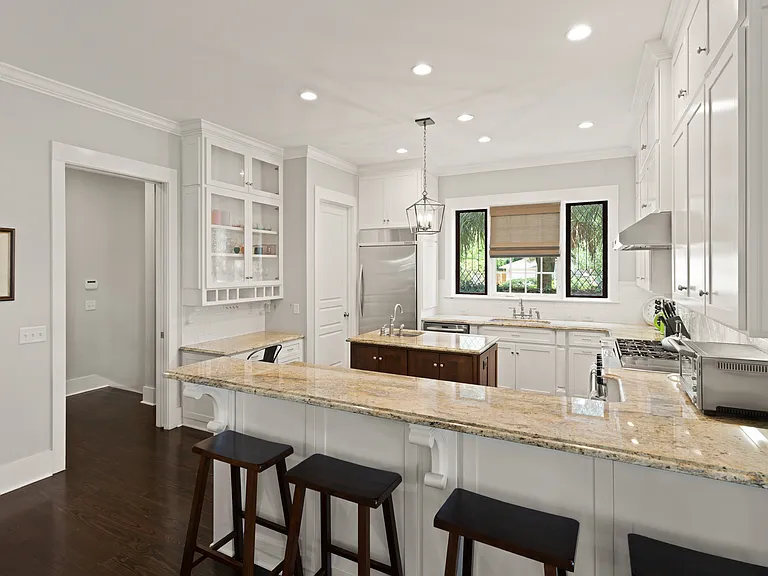 1044 Village Oaks Ln — Photo 38