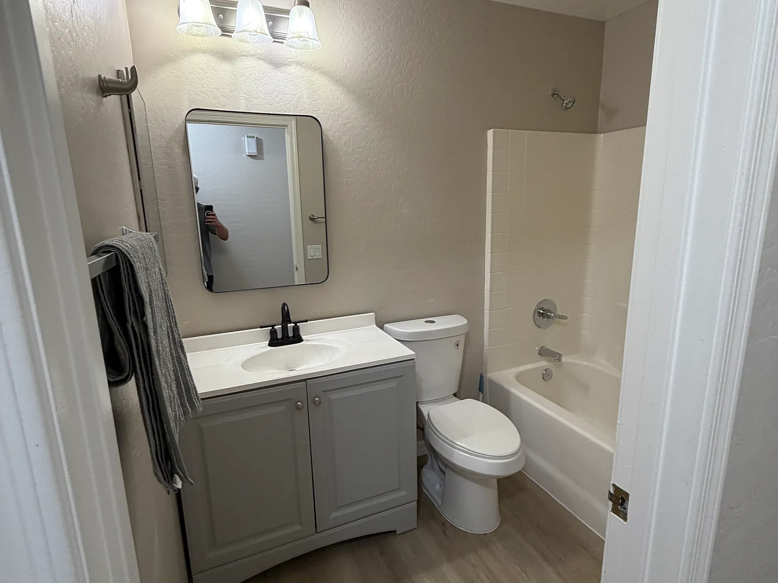 4 bed, 1600 sqft, $600 — Photo 2