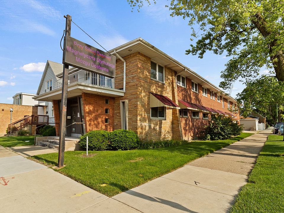 1st image of 3151 N Melvina Ave #2B