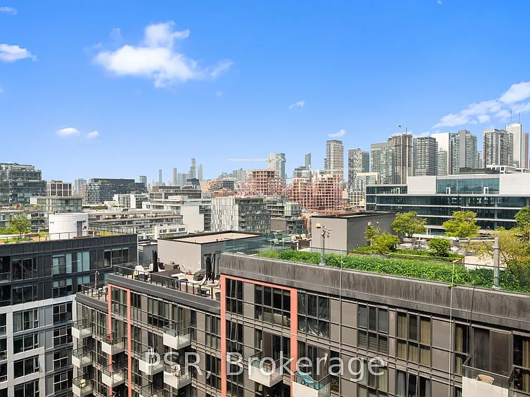 576 Front St W #1220 — Photo 12